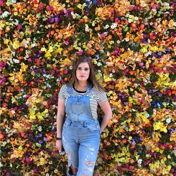 Denim Overalls size 6 ( super comfortable) - Picture 3 of 3